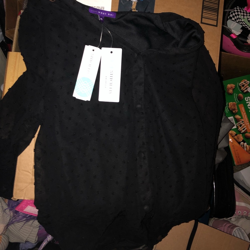 Flouncy black textured work shirt xs